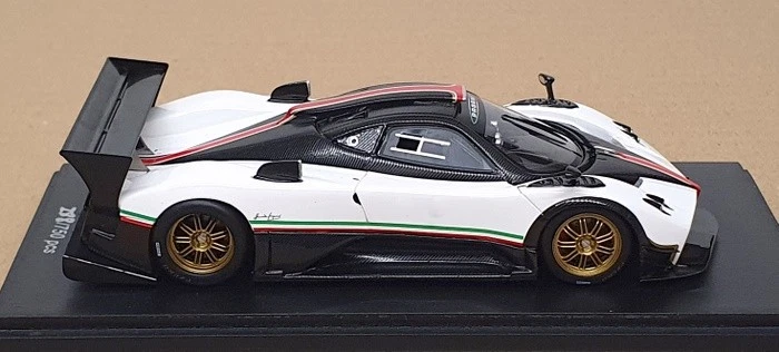 Spark Model 1/43 Scale PD04311009 - Pagani Zonda R - White/Black/Red - Image 3 of 4