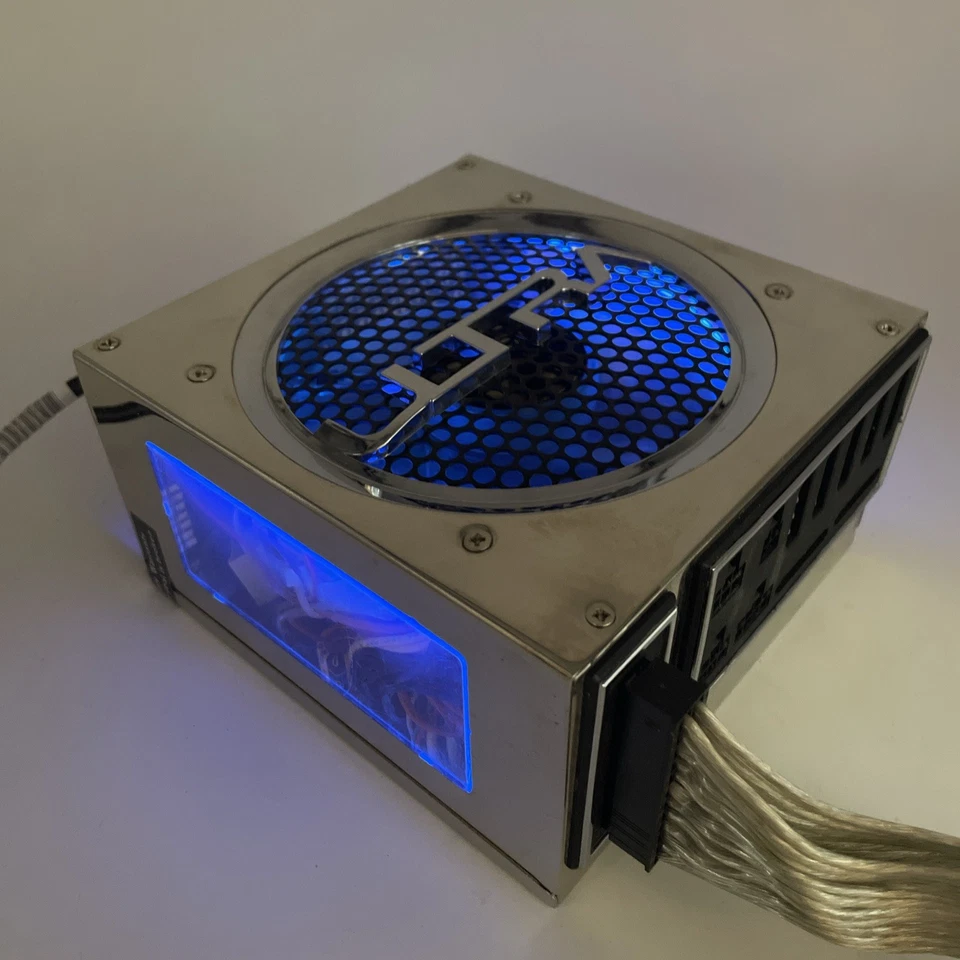 Ultra D0207 550 W ATX Switching Power Supply Computer Chrome Blue Light Fan - Image 2 of 4