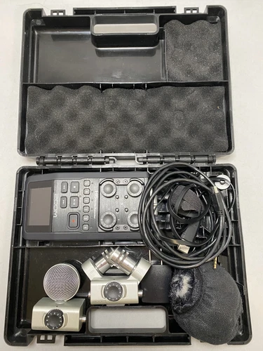 Zoom H6 Handy Recorder Portable 6-Track Audio Recorder w/ Mics
