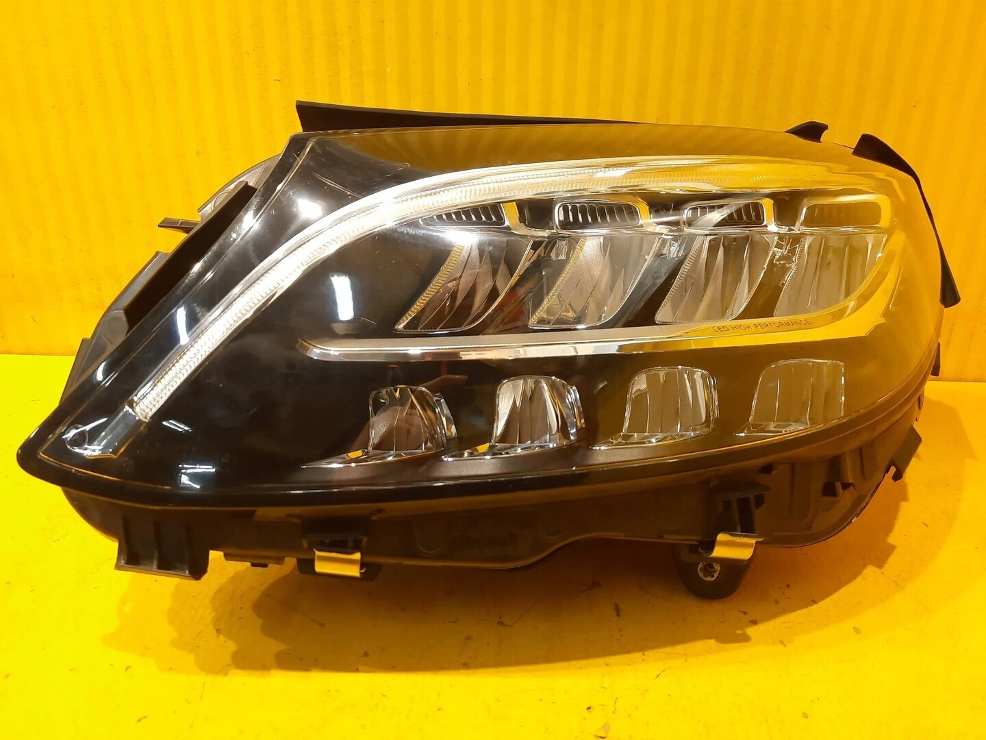 Frontscheinwerfer Mercedes-Benz W205 A2059063106 LED Links  