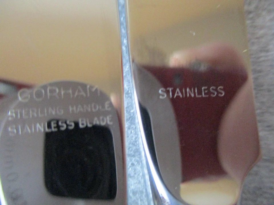 JUEGO DE CUCHILLOS HUECOS CON MANGO DE PLATA ESTERLINA GORHAM CAMELIA 8-7/8" (8) -549g SIN MONO Foto 3 de 4