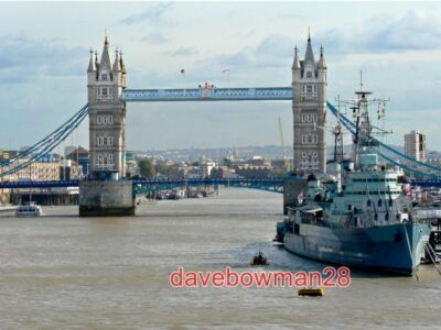 FOTO DIE THEMSE MIT TOWER BRIDGE UND HMS BELFAST BLICK VON LONDON BRI