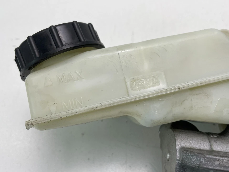 Volvo V50 Series 2005-2011 cilindro maestro de freno de 2,4 L OEM, 360007587 Foto 2 de 4