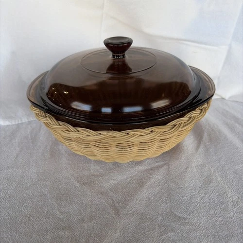 Pyrex Vintage Amber Brown Casserole Dish with Lid and Basket No Chips Or Cracks