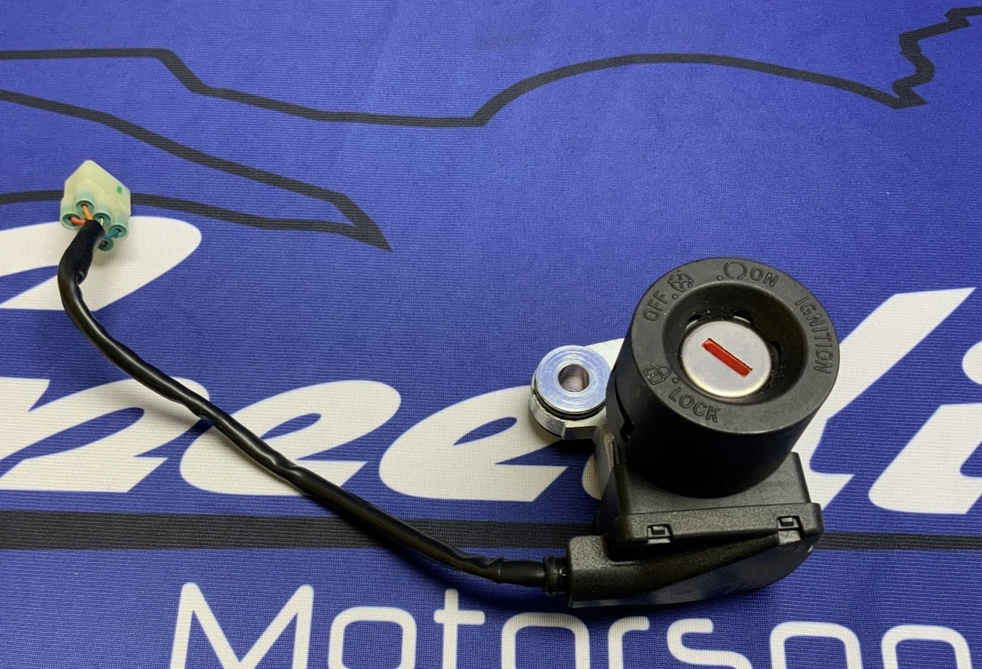 Ducati Ignition/Seat Lock Set Panigale V2 2022-2025 OEM 38520981C-3