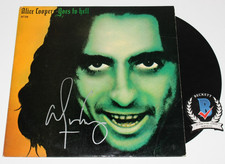 ALICE COOPER SIGNED 'GOES TO HELL' ALBUM VINYL RECORD BECKETT COA ROCK MUSIC