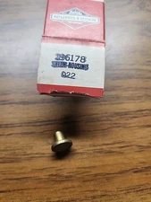 NOS Briggs & Stratton 296178 Carburetor Fuel  Gas Tank  Pick Up Screen