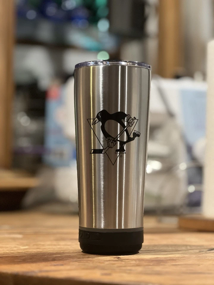 Copo alto-falante Bluetooth Pittsburgh Penguins Coors leve aço inoxidável 20 oz - Imagem 3 de 3