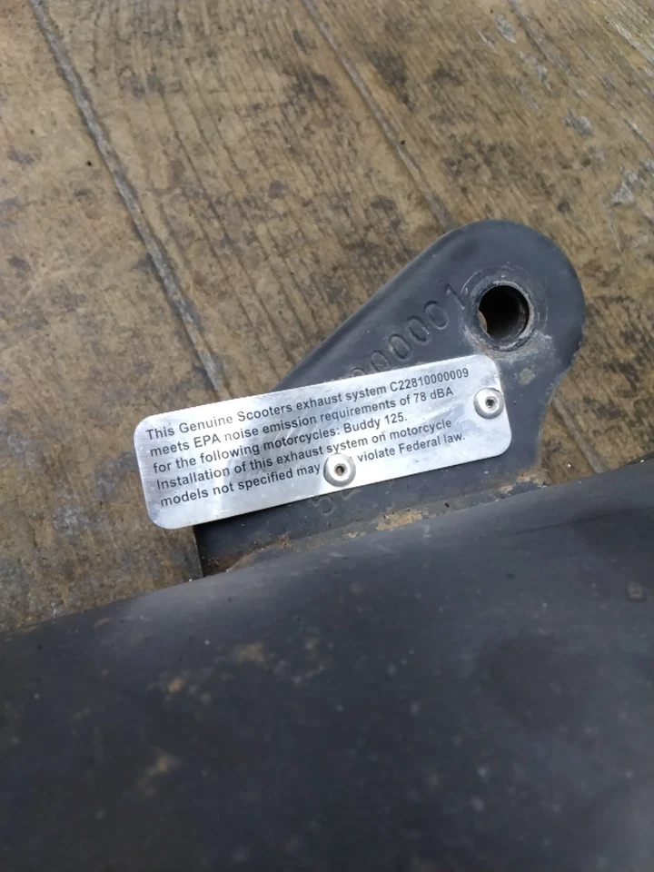 Silenciador silenciador completo de escape Buddy 125cc 2015 15 genuinos BR-689 Foto 2 de 4