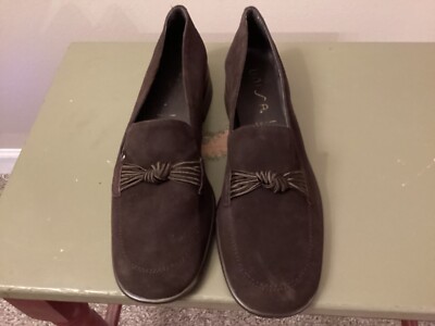 Unisa Slip on brown suede flats size 8b, NEW