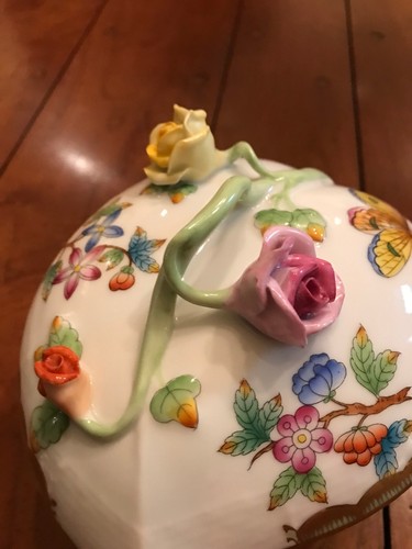 Herend Porcelain Handpainted Queen Victoria Heart Bonboniere 6000/VBO - Picture 3 of 11