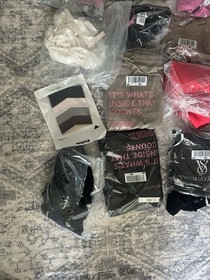 LARGE LOT of VICTORIA SECRET 138 Total Pieces
