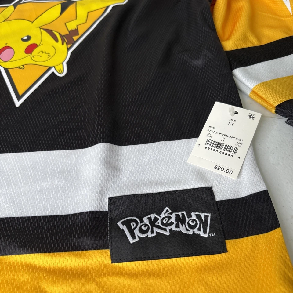 Camiseta de hockey Pokemon Pikachu para niños talla pequeña nueva con etiquetas negra/amarilla/blanca Foto 4 de 4