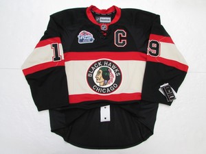 toews winter classic jersey