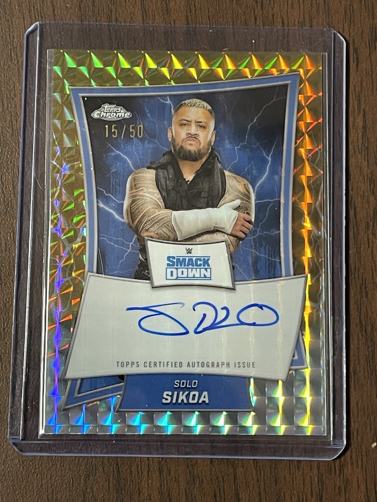 2025 Topps Chrome WWE Solo Sikoa Gold Refractor Auto /50