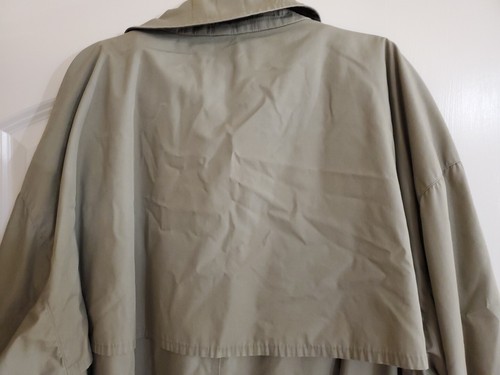 Trench vintage Burberrys taglia 40R fodera in lana verde-grigio Nova con cintura a scacchi - Foto 8 di 12