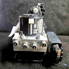 2013-2014 VOLKSWAGEN PASSAT ABS Anti Lock Brake Module Pump Assembly OEM