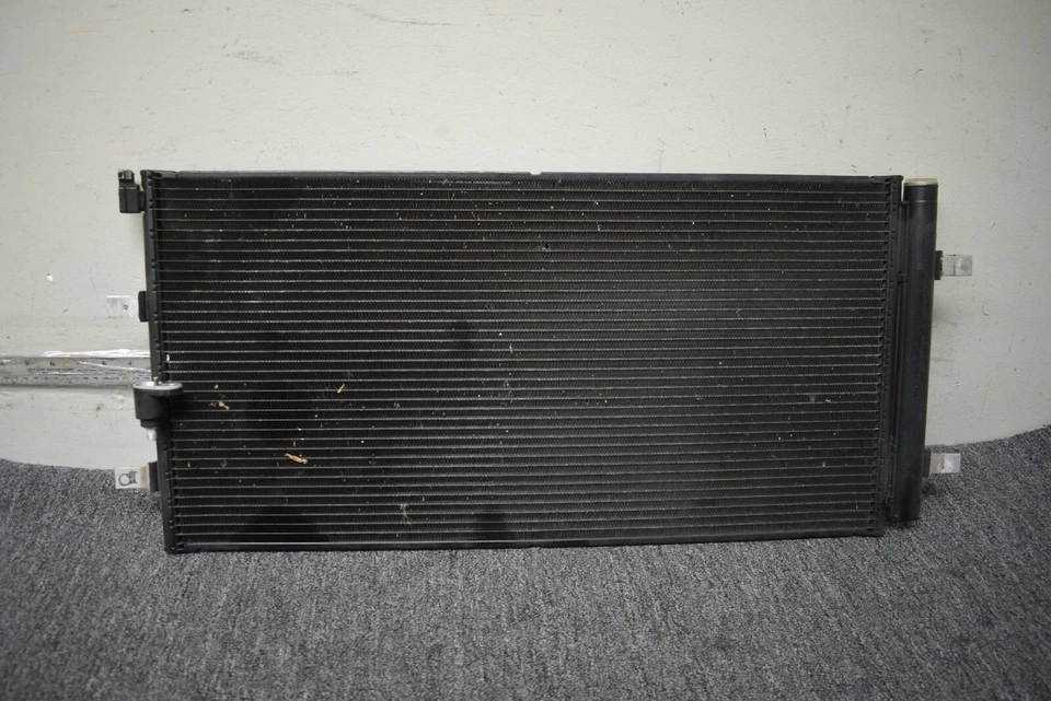 2009-2012 AUDI A4 A5 AC КОНДЕНСАТОР ЗАВОДСКОЙ OEM - Изображение 4 из 4