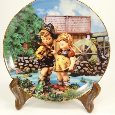 M. J. Hummel ''Hello Down There'' Little Companions Porcelain 8'' Plate  FHJ39