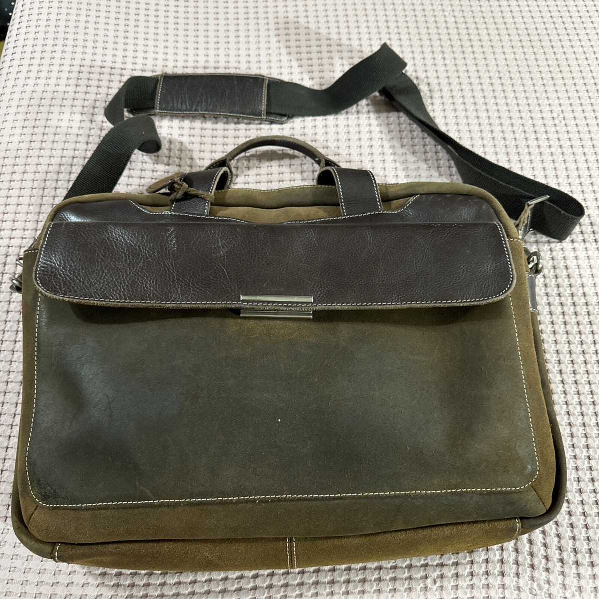 Pelle Studio Briefcase Messenger Laptop Bag. Distressed