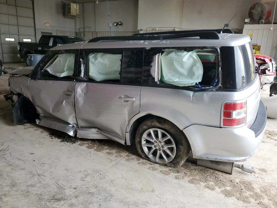 2016 FORD FLEX  Fuel Filler Door  Foto 3 de 4