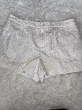 Elle women's sz. 10 white flower textured design chino style shorts. Pretty