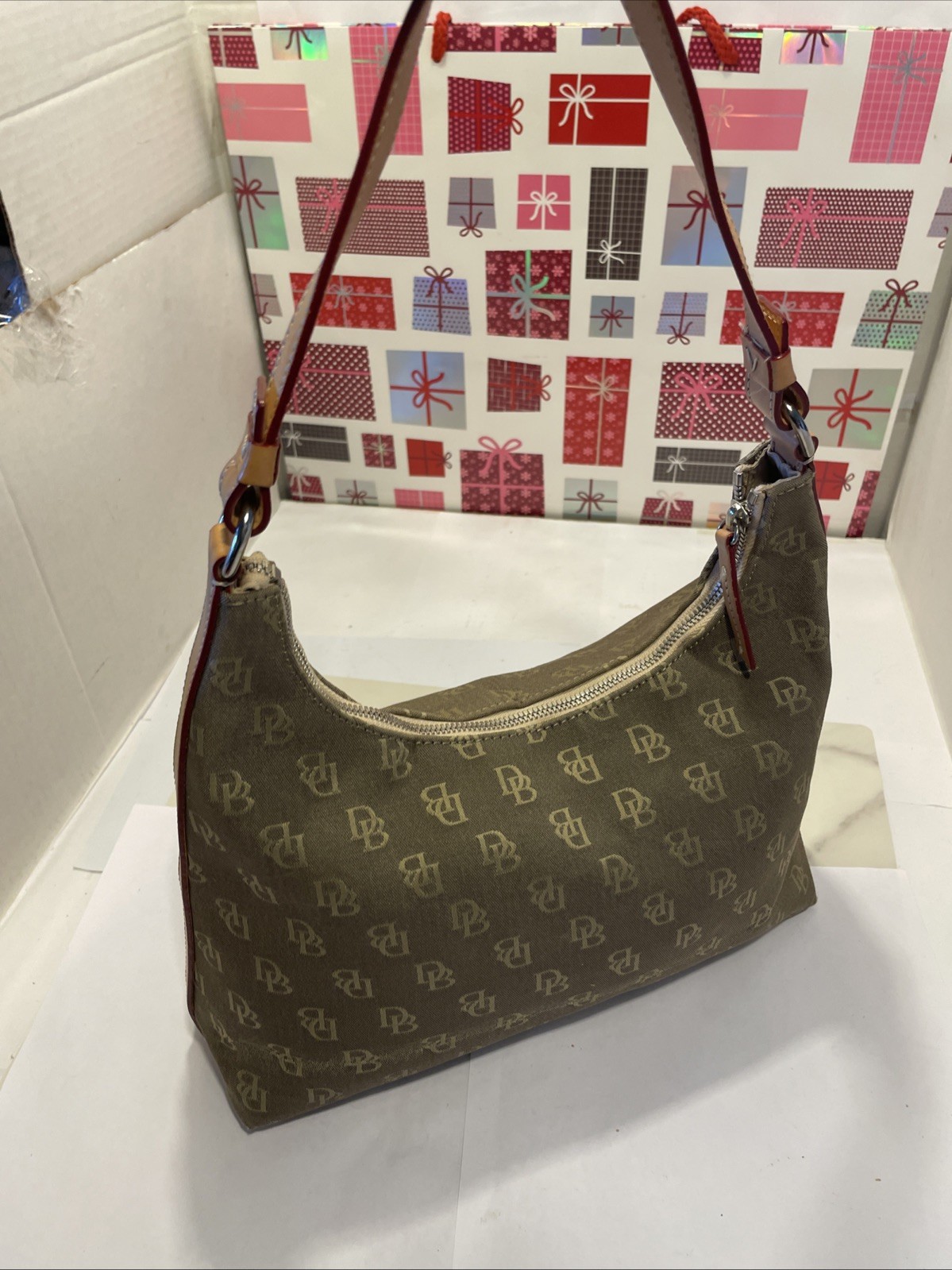 VTG Dooney& Bourke Monogram Pattern Crescent Shou… - image 10