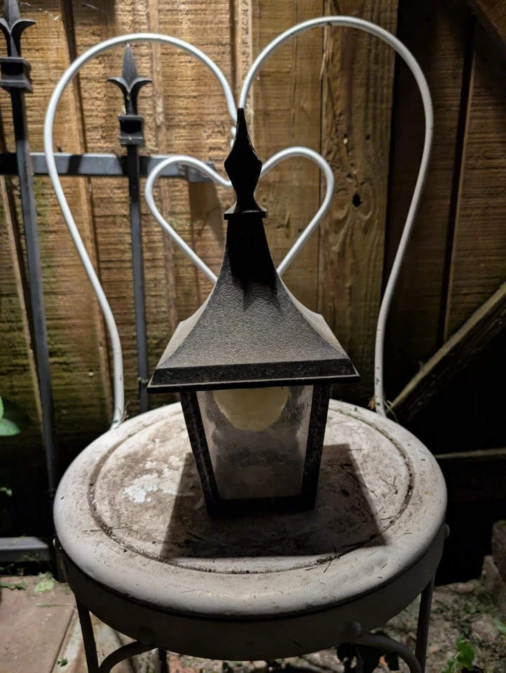 Chapéu de bruxa vintage Tudor varanda luz livro de histórias casa de campo - Imagem 2 de 4