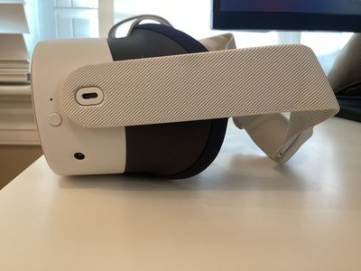 Meta Quest 3S 128GB Standalone All-in-One VR Headset P97 for