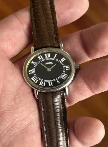 😍 READY TO WEAR! Sharp Vintage 1990s TIMEX Ellipse Oval Roman Dial Quartz Watch