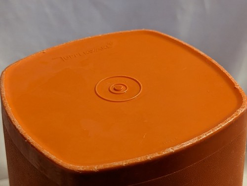 Tupperware "Servalier Canister" #1222-6 w/ Lid #808-39, Vintage - PRE-OWNED - Picture 9 of 14