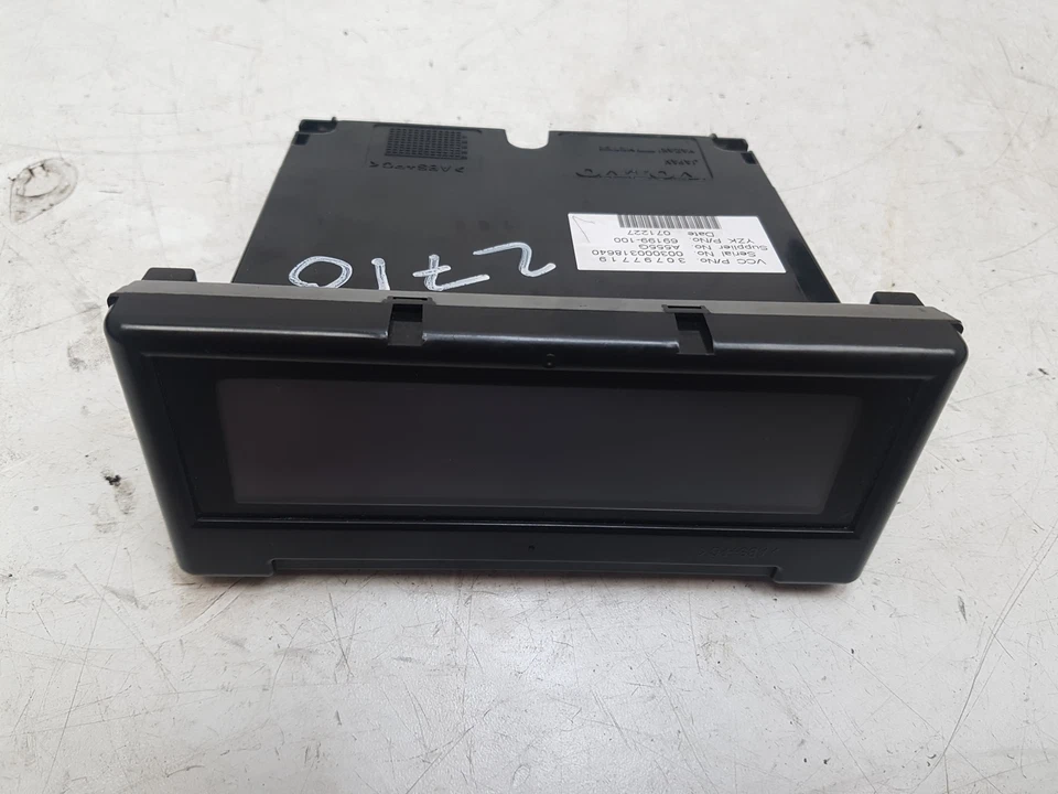 UNIDAD PANTALLA RADIO DIGITAL VOLVO V50 2004-2007 30797719 LEER DETALLE Foto 2 de 4