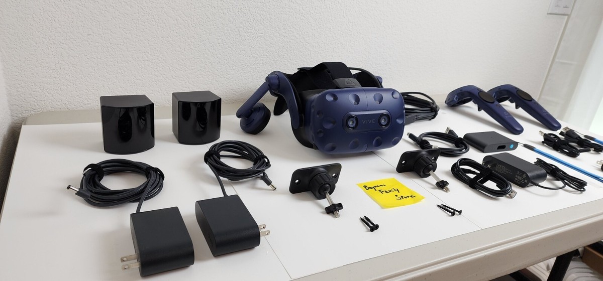 HTC VIVE Pro Headset 🔥 2.0 Pro Controllers & 2.0 Base