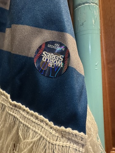 Yankees Dodgers 2024 World Series SGA Scarf - Yankee Stadium - Dodgers Win! ๐ธ๐ - Picture 2 of 4