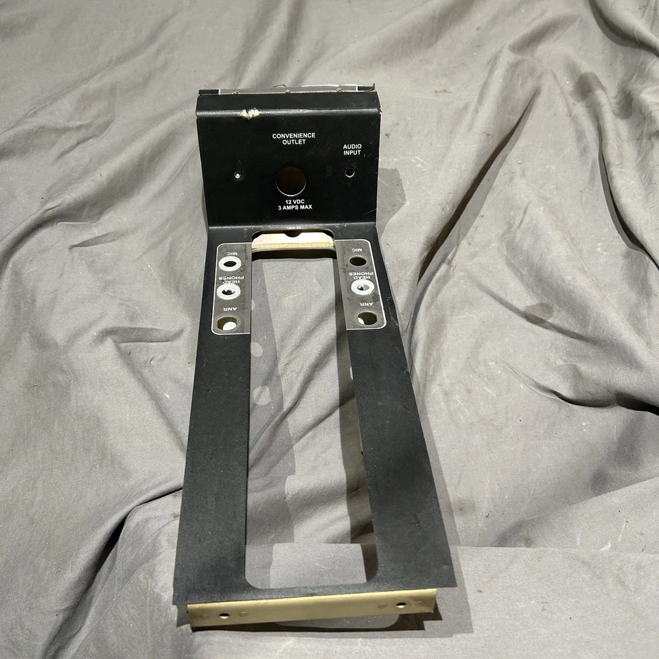 Consola central panel de audio Cirrus SR22T 18235-005, 18570-001, 18570-002 Foto 4 de 4