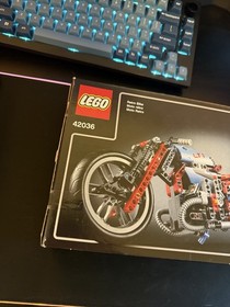 LEGO TECHNIC: Street Motorcycle (42036) Brand New Sealed Seals Intact