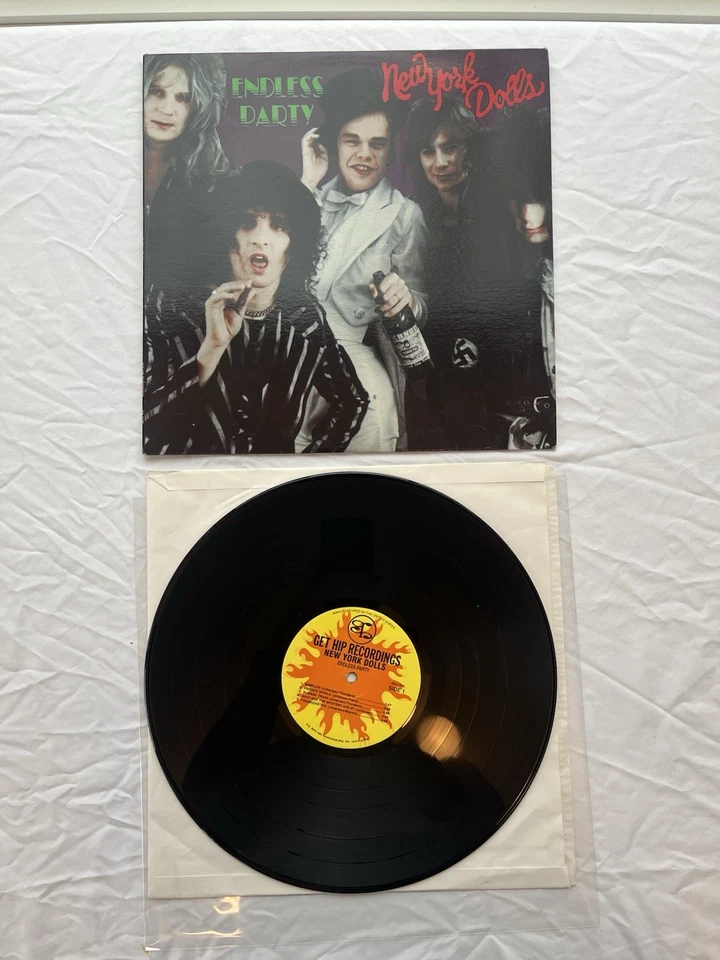 NEW YORK DOLLS ENDLESS PARTY LP 180 GRAM - Image 2 of 4