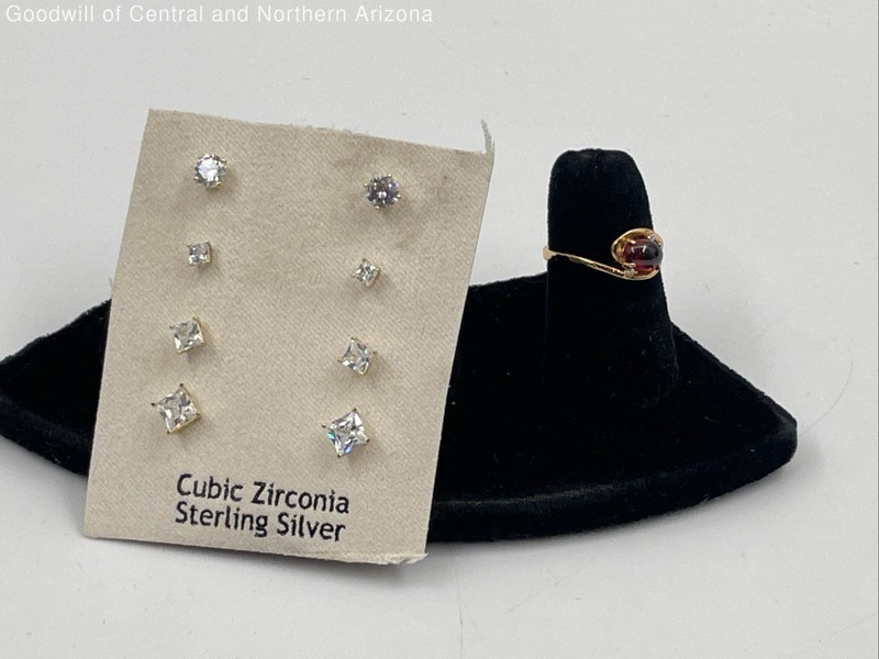 925 Sterling Silver Size 7 CZ Ring W/ CZ Stud Earrings 6.94g