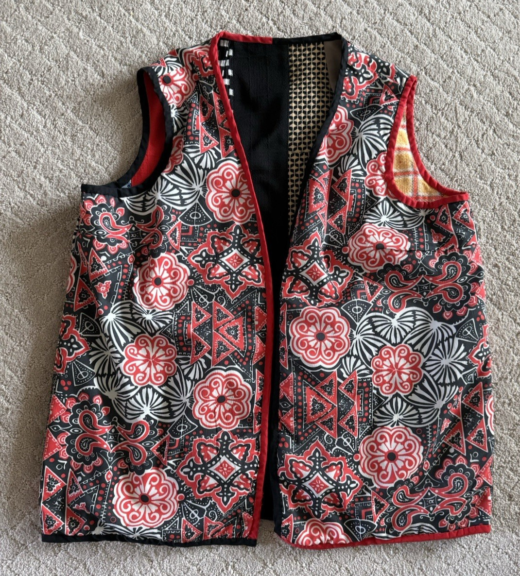 VINTAGE 80's Handmade Reversible Patchwork Vest S… - image 5