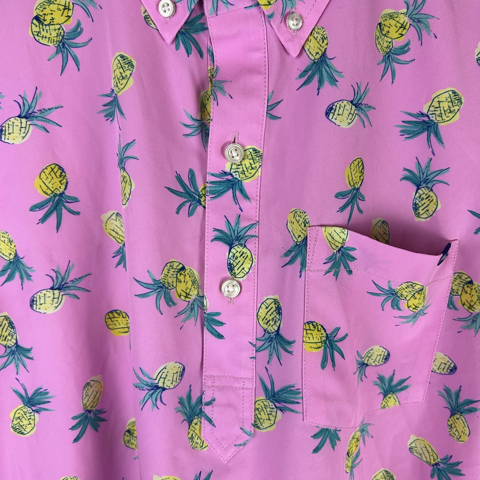 Chubbies Shirt Mens Medium Pineapple Print Short Sleeve Button Up Summer Casual