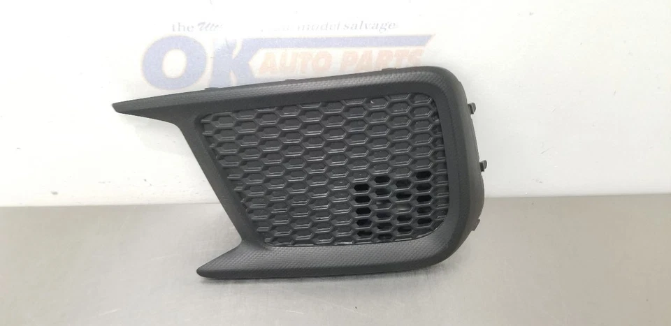 18 SUBARU WRX STI ПЕРЕДНЯЯ НИЖНЯЯ РЕШЕТКА ЛЕВЫЙ ДРАЙВЕР - Изображение 4 из 4