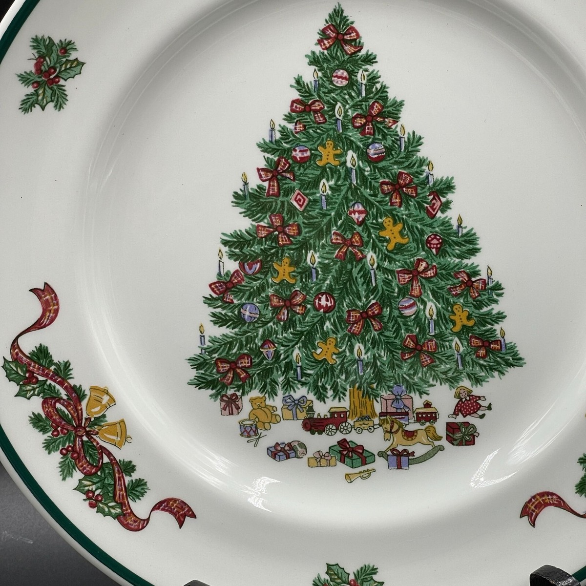 Johnson Brothers VICTORIAN CHRISTMAS Tree Plates Serving Pieces