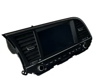 2017 2018 Hyundai Elantra Audio Radio Display Screen Unit 96560-F2100UAT OEM !