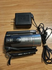 Canon VIXIA HF200 HD Camcorder 15x Zoom Optical Stabilizer SD Handheld