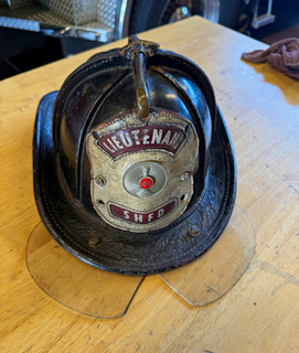 Cairns leather fire helmet model 309