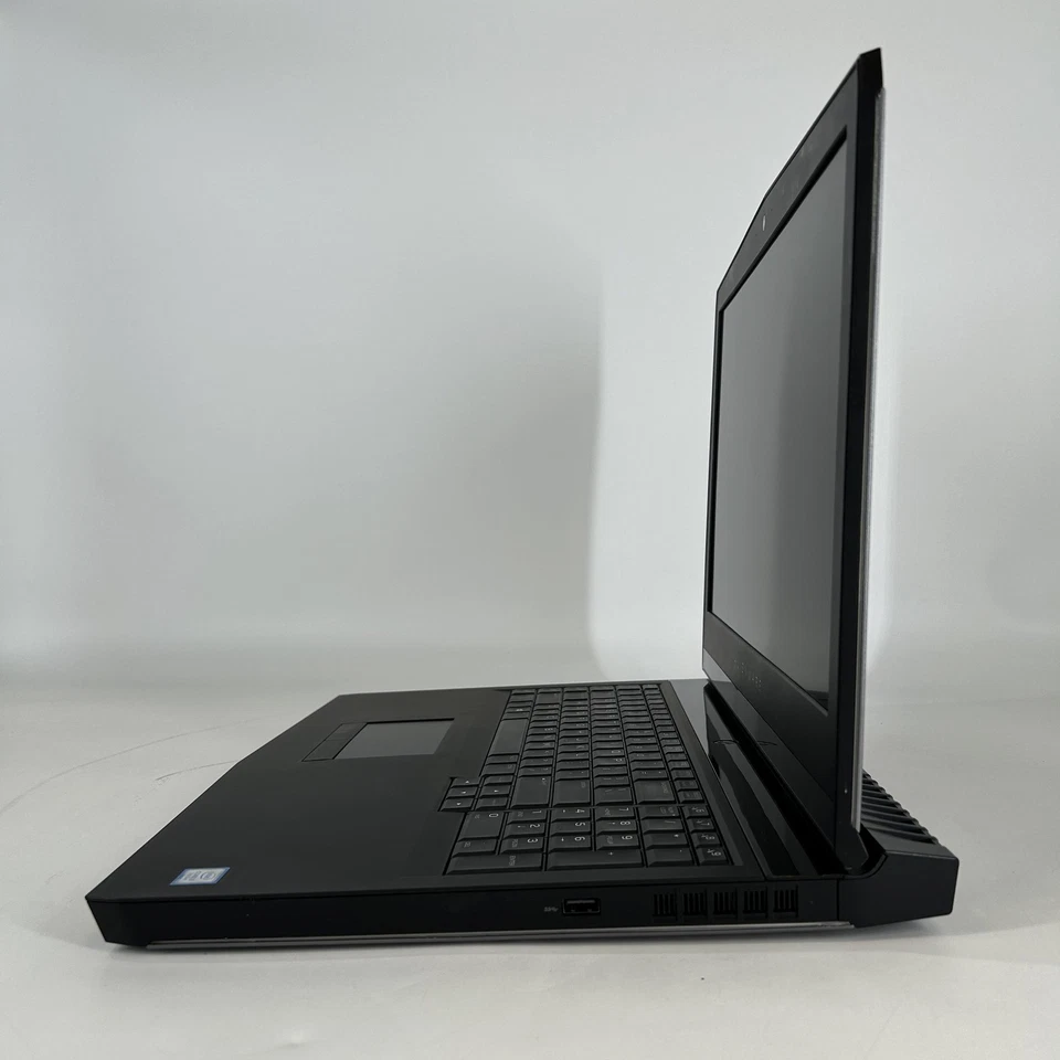 Dell Alienware 17 R4 120Hz 2K i7-7820HK 2.90GHz 32GB 256GB SSD/1TB HDD GTX 1070 - Image 4 of 4