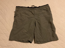 The North Face Cargo Shorts Men s Large Olive Green Nylon Outdoor