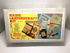 VINTAGE TANDY LEATHER COMPANY BASIC LEATHERCRAFT KIT SOLD AS IS