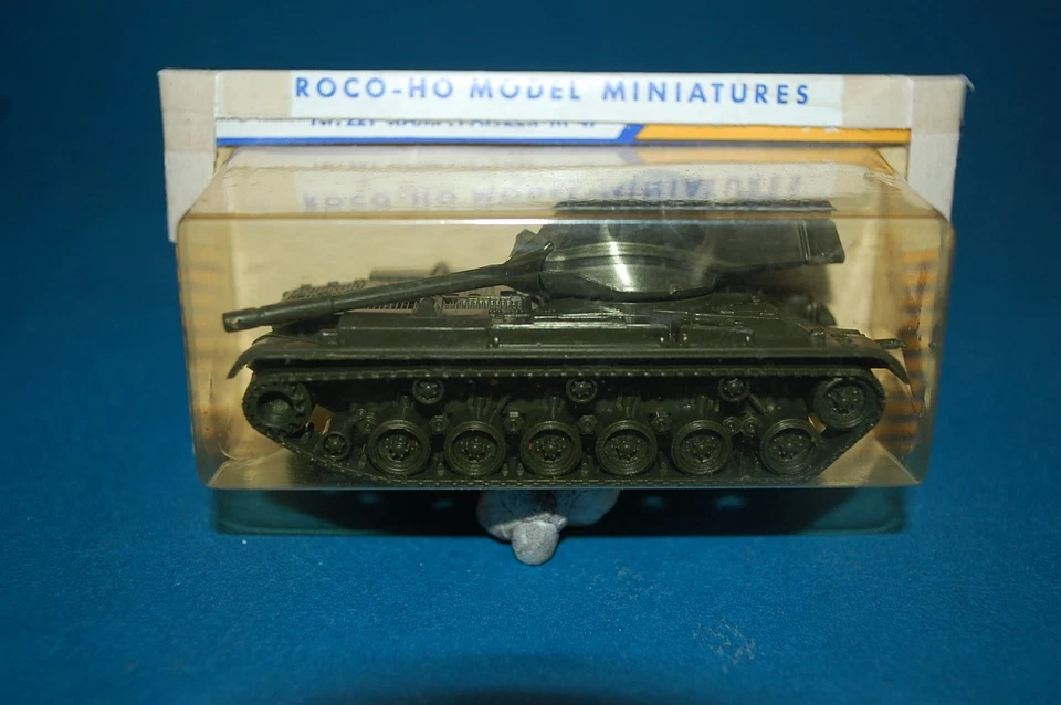 Roco Minitanks Z-221 - Medium Tank M-47 scala  1/87 - Immagine 2 di 3