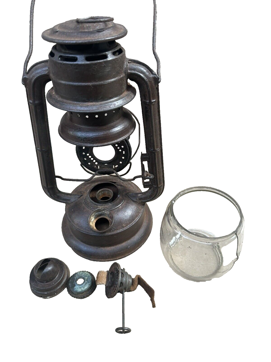 FEUERHAND LANTERN No.270 GERMAN KEROSENE Hurricane lamp Logo